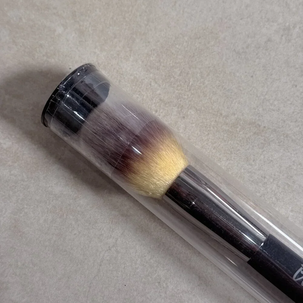 IT Cosmetics Heavenly Luxe Complexion Perfection Brush #7 New